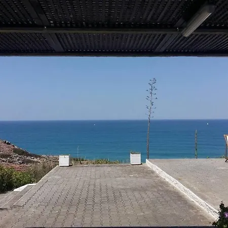 Daire Beachfront House_praia Das Conchas